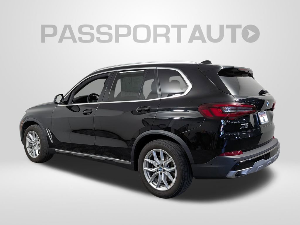 Certified 2023 BMW X5 xDrive40i w/ Parking Assistance Package AWD/4WD image 3