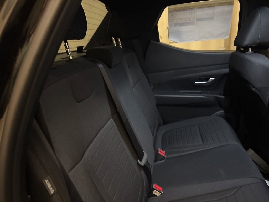 Certified 2026 Hyundai Santa Cruz SE image 18