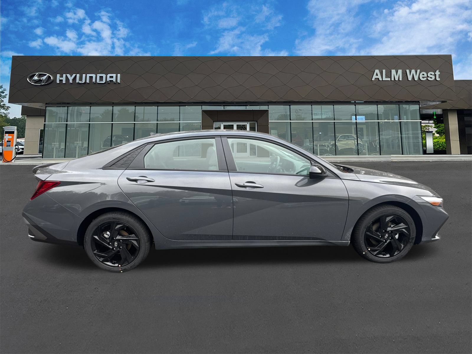 Used 2026 Hyundai Elantra Sport w/ Cargo Package FWD image 4