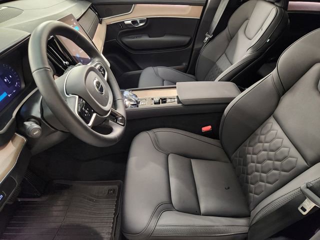 Used 2025 Volvo XC90 B5 Core w/ Protection Package image 14