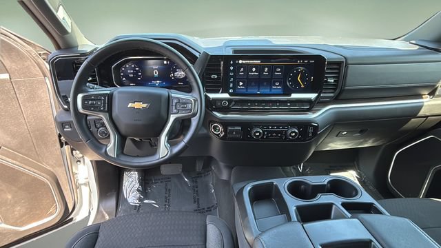 Used 2026 Chevrolet Silverado 1500 LT AWD/4WD image 10
