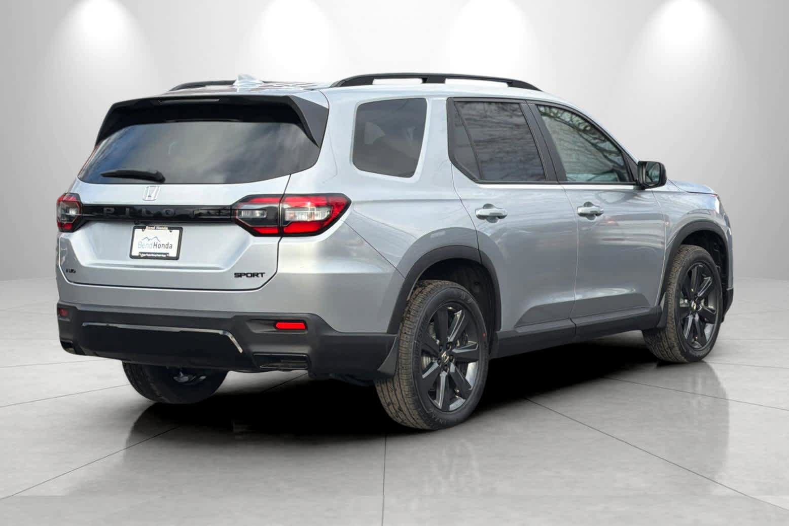 New 2026 Honda Pilot Sport image 2