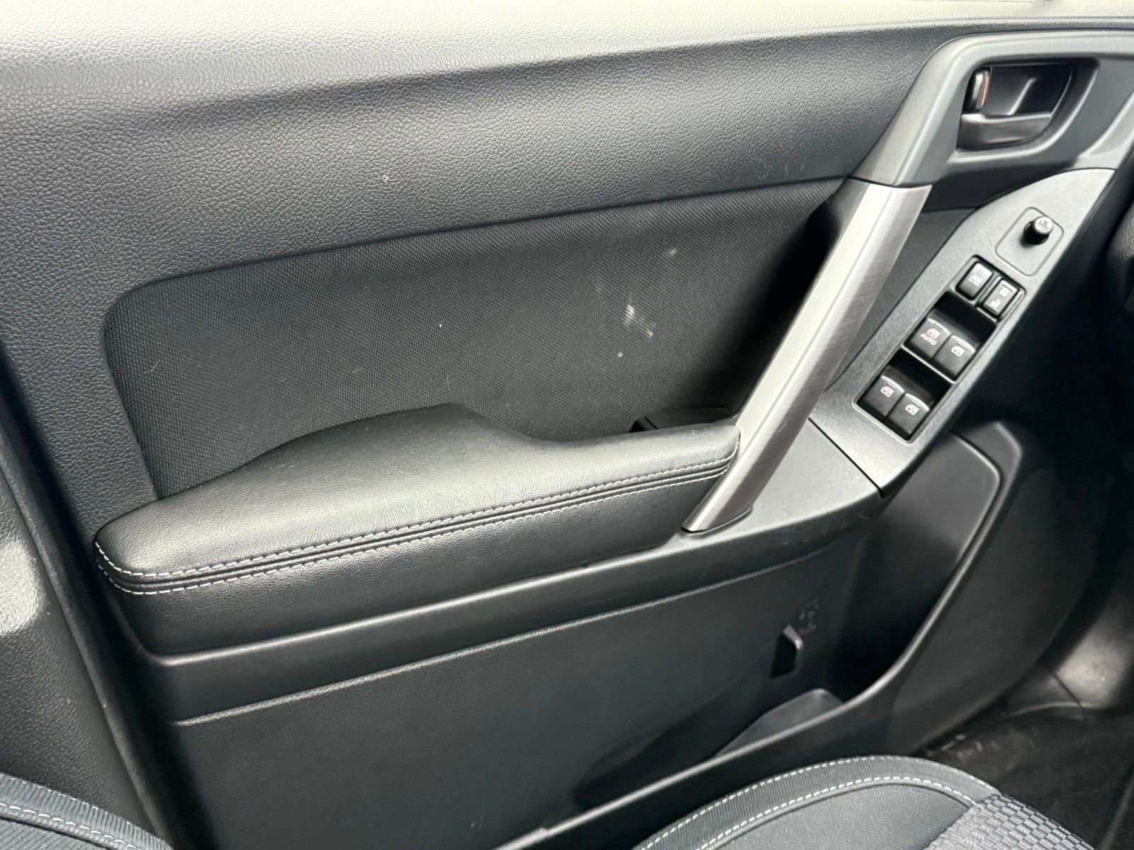 Used 2016 Subaru Forester 2.5i Premium w/ Popular Package #2 image 31