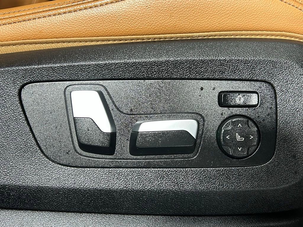 Used 2020 BMW X6 xDrive40i w/ Convenience Package image 12