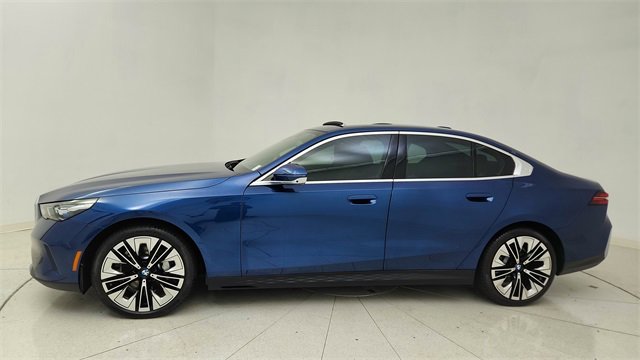 Used 2026 BMW 530i image 3