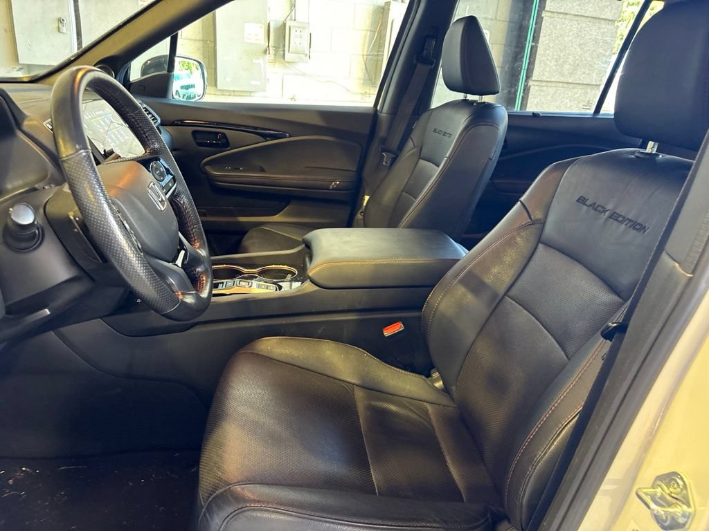 Used 2024 Honda Passport Black Edition image 12