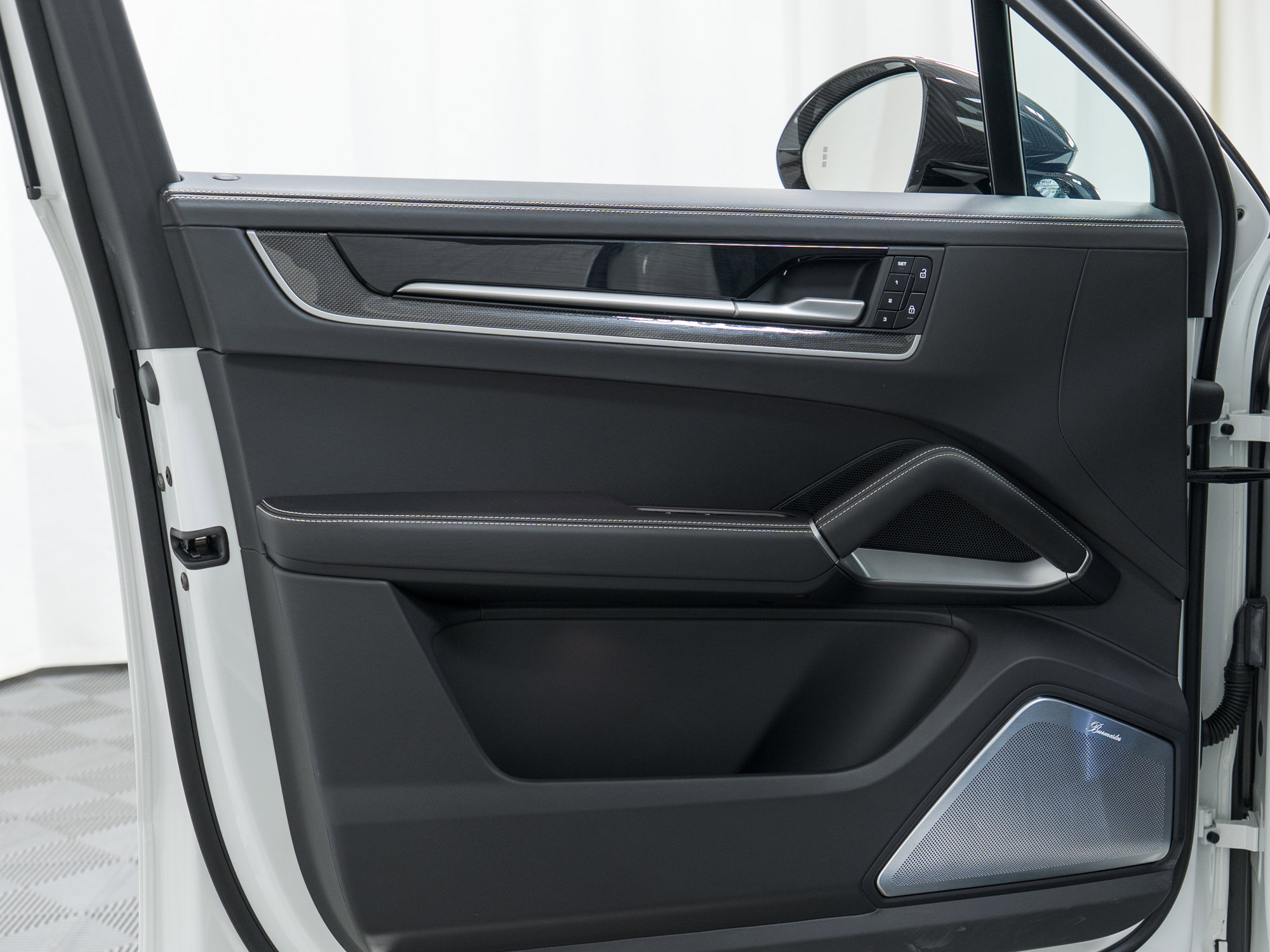 Certified 2024 Porsche Cayenne Turbo image 14