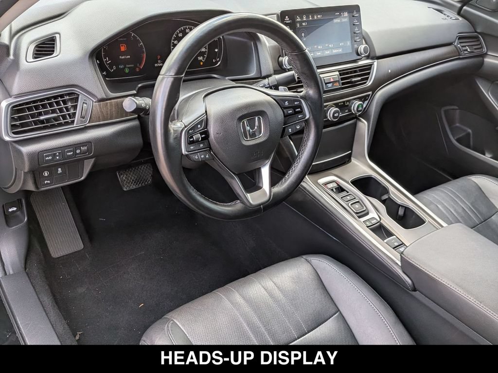 Used 2020 Honda Accord Touring image 2