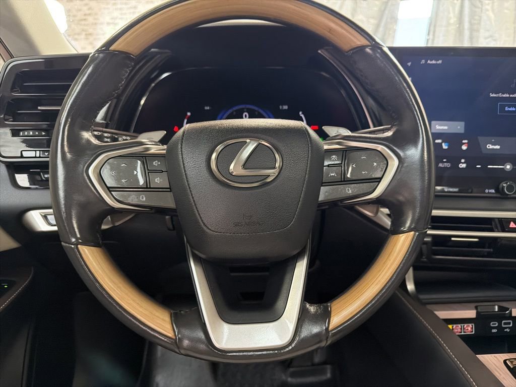 Used 2024 Lexus RX 350 FWD w/ Convenience Package image 17