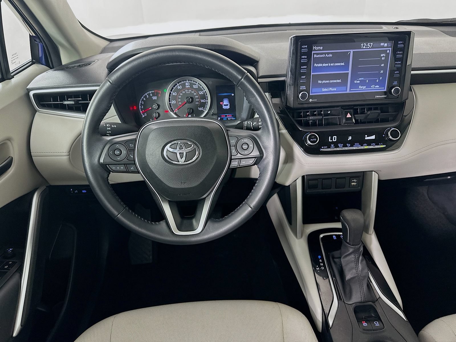 Used 2022 Toyota Corolla Cross LE AWD/4WD image 15
