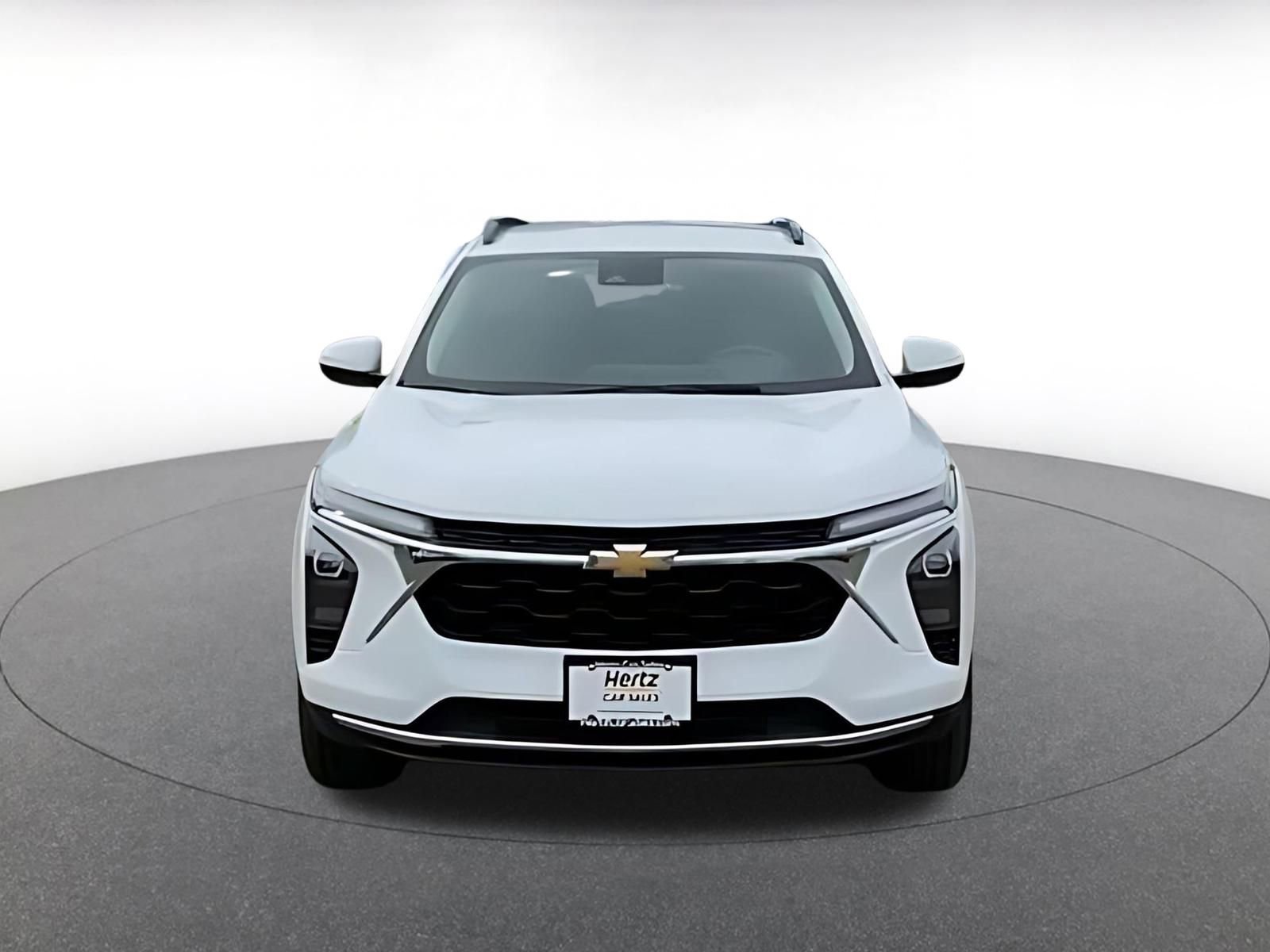 Used 2025 Chevrolet Trax LT image 7