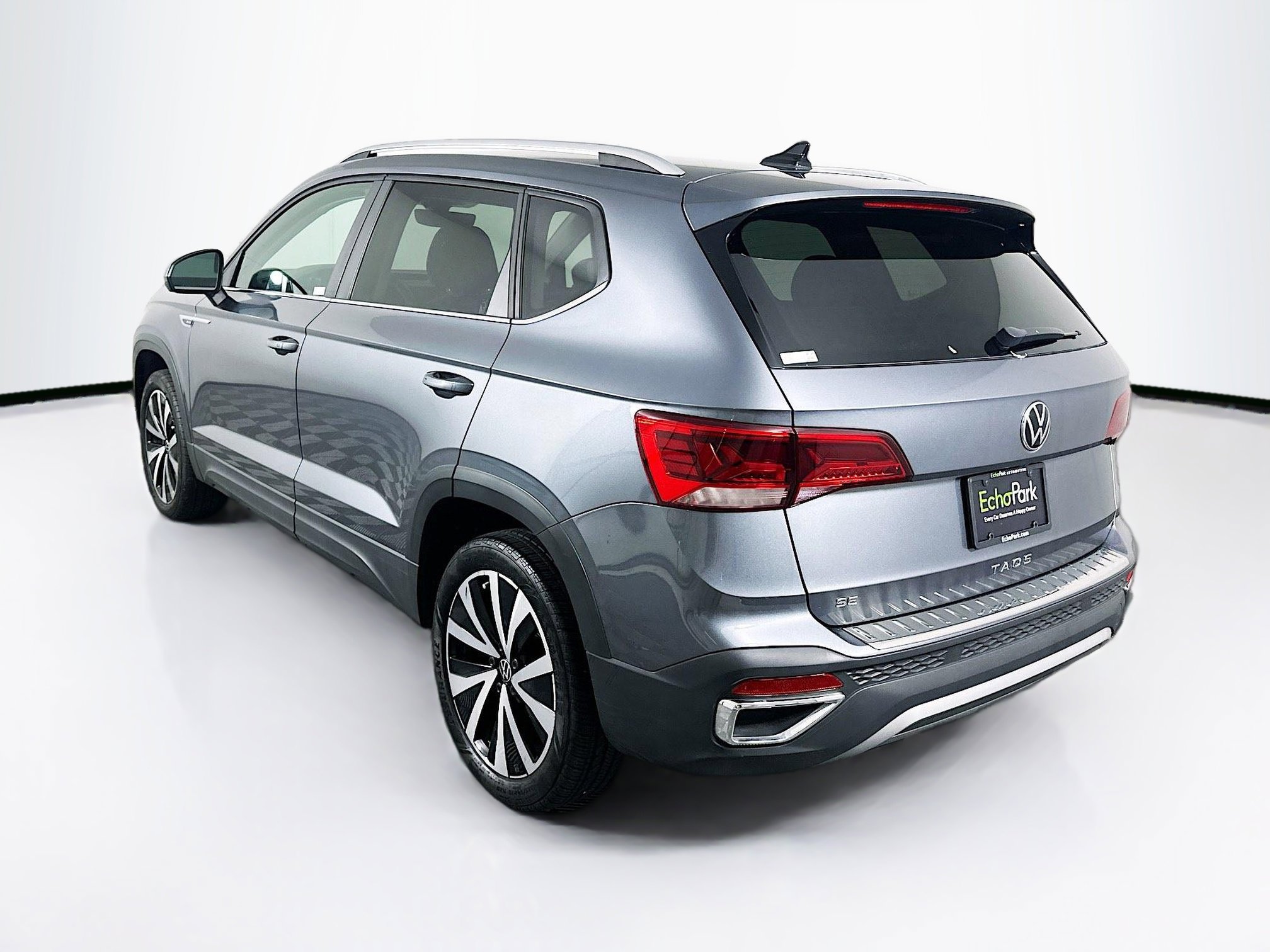 Used 2023 Volkswagen Taos SE image 5
