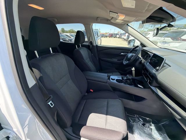 New 2026 Nissan Rogue SV w/ Cold Weather Package AWD/4WD image 23