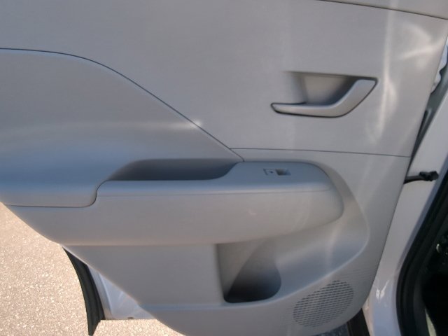 Used 2025 Hyundai Kona SEL AWD/4WD image 27