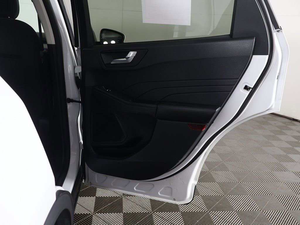 Used 2021 Ford Escape SE image 23