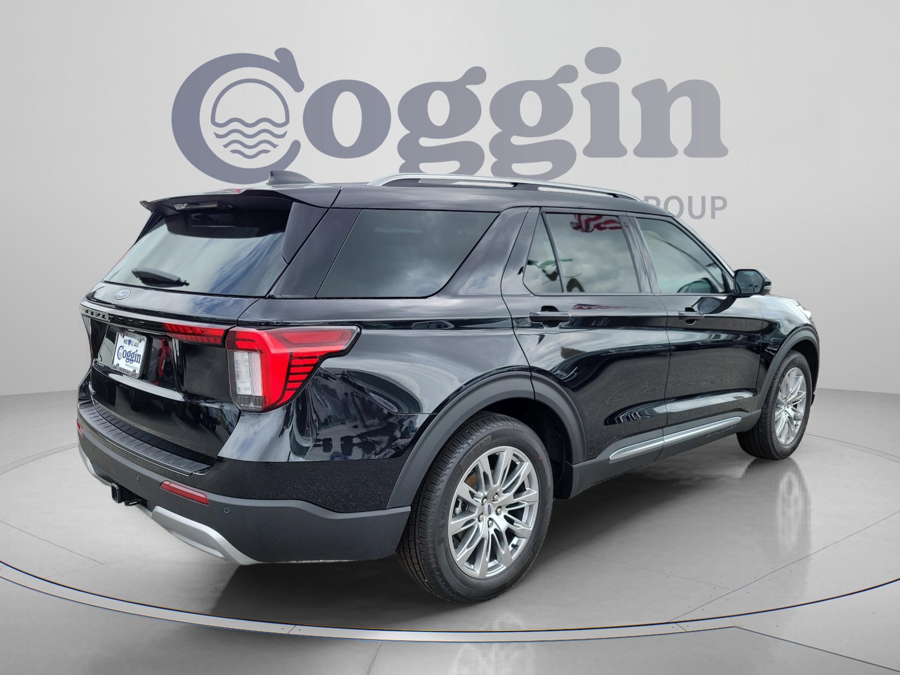 New 2026 Ford Explorer Platinum RWD image 4