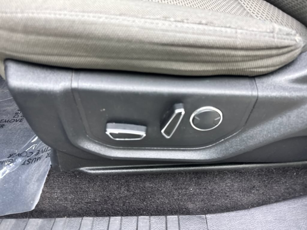 Used 2016 Ford F150 XLT w/ Equipment Group 302A Luxury RWD image 30