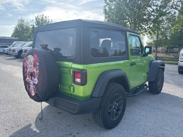 Used 2025 Jeep Wrangler Sport image 5