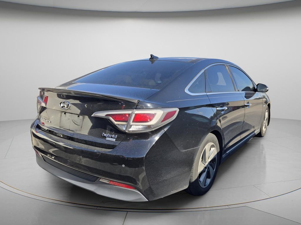 Used 2016 Hyundai Sonata Limited w/ Option Group 02 FWD image 7