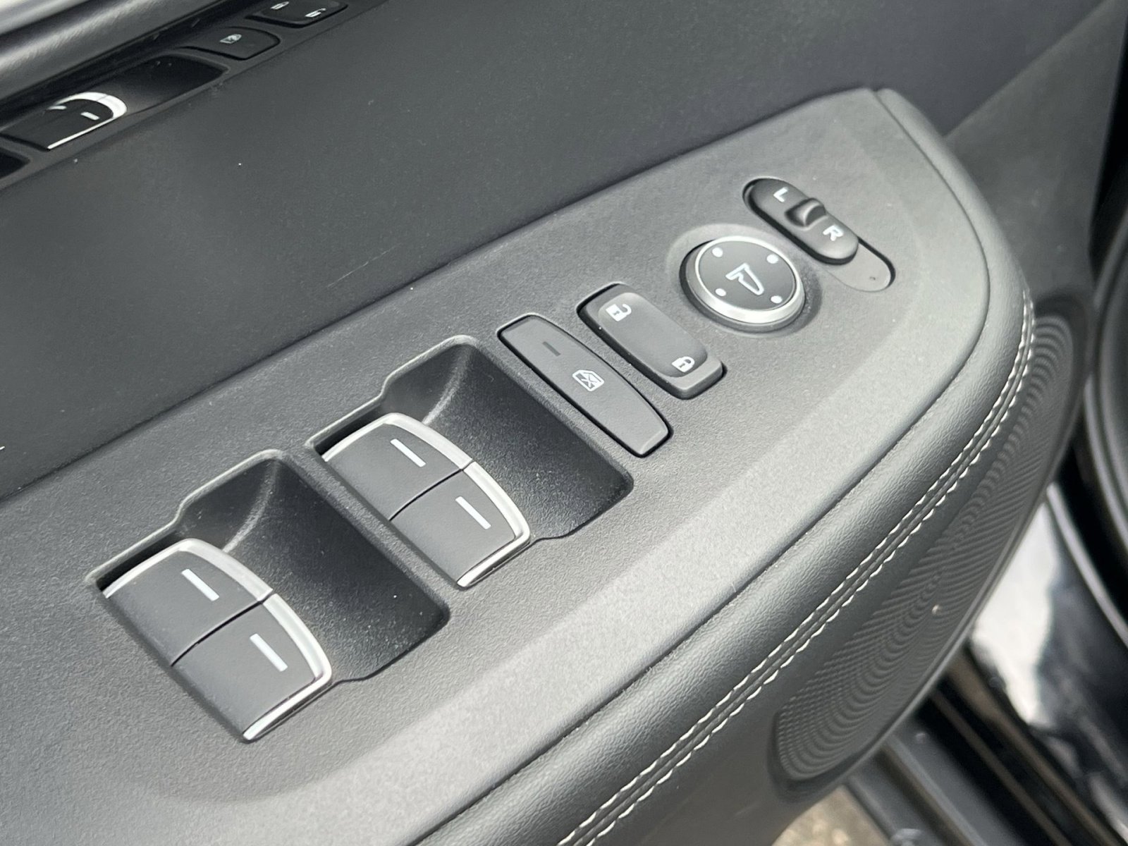 Used 2025 Acura ADX FWD image 16