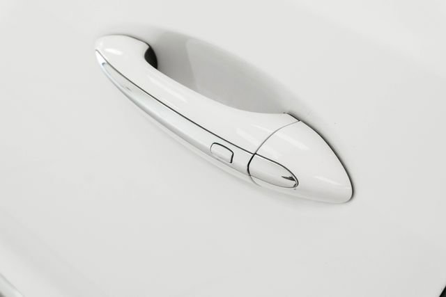 Used 2024 Buick Enclave Premium image 9