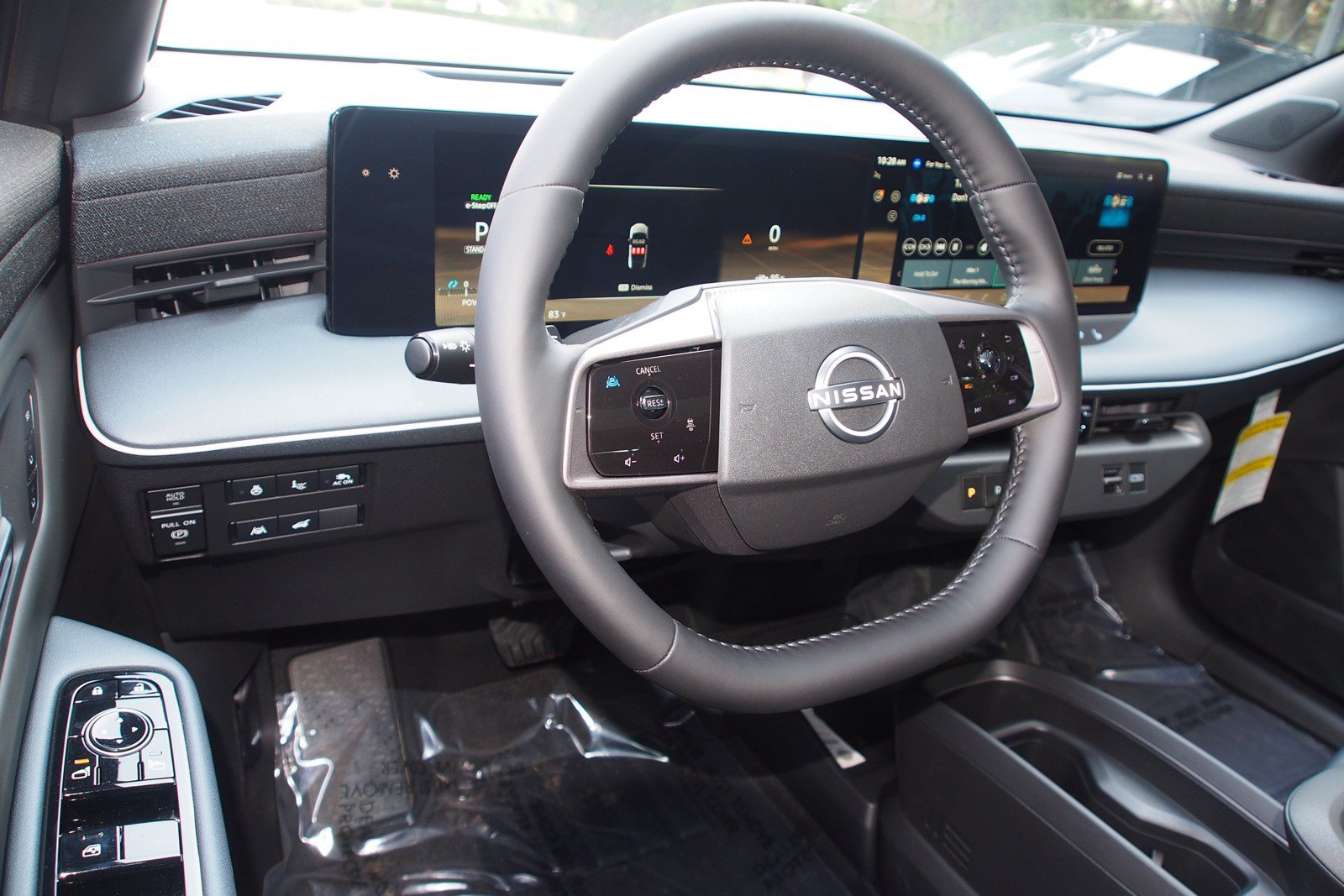 New 2026 Nissan Leaf Platinum+ FWD image 15
