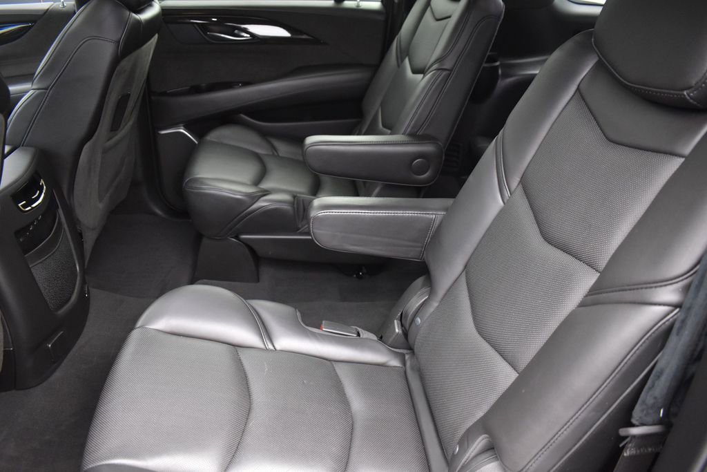 Used 2019 Cadillac Escalade ESV Platinum AWD/4WD image 32