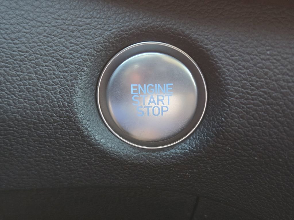 Used 2023 Hyundai Santa Fe SEL image 25