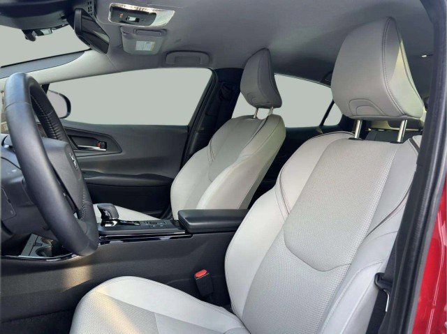 Used 2023 Toyota Prius XLE image 19