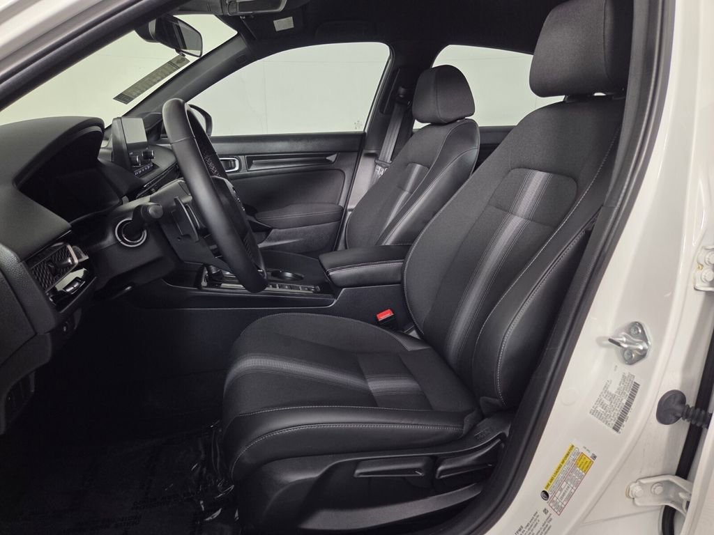 Used 2025 Honda Civic Sport image 12