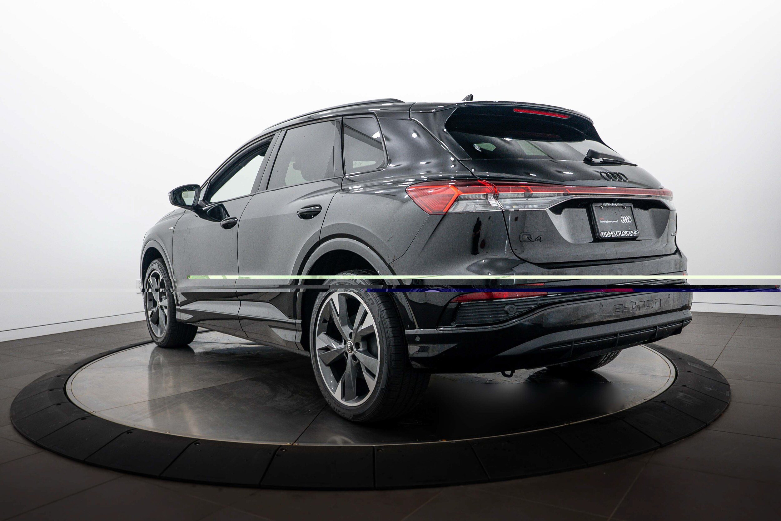 Certified 2023 Audi Q4 e-tron Premium Plus w/ Premium Plus AWD/4WD image 5