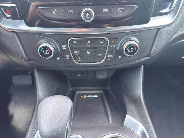 Used 2024 Chevrolet Traverse LT AWD/4WD image 17