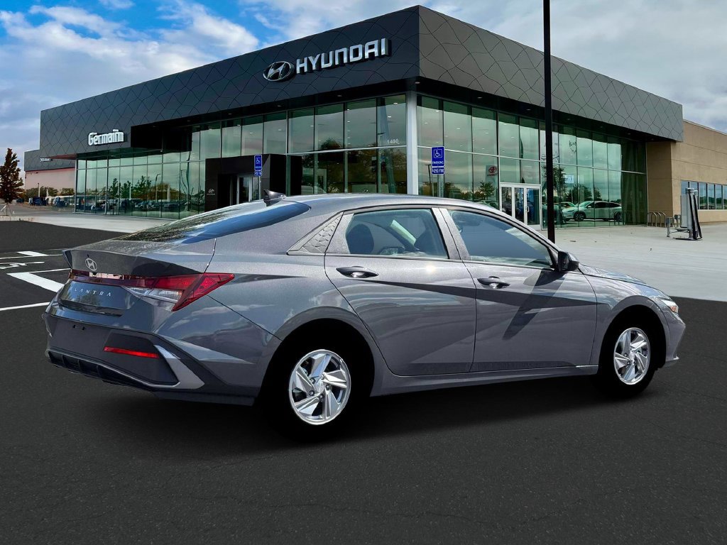 New 2026 Hyundai Elantra SE FWD image 8