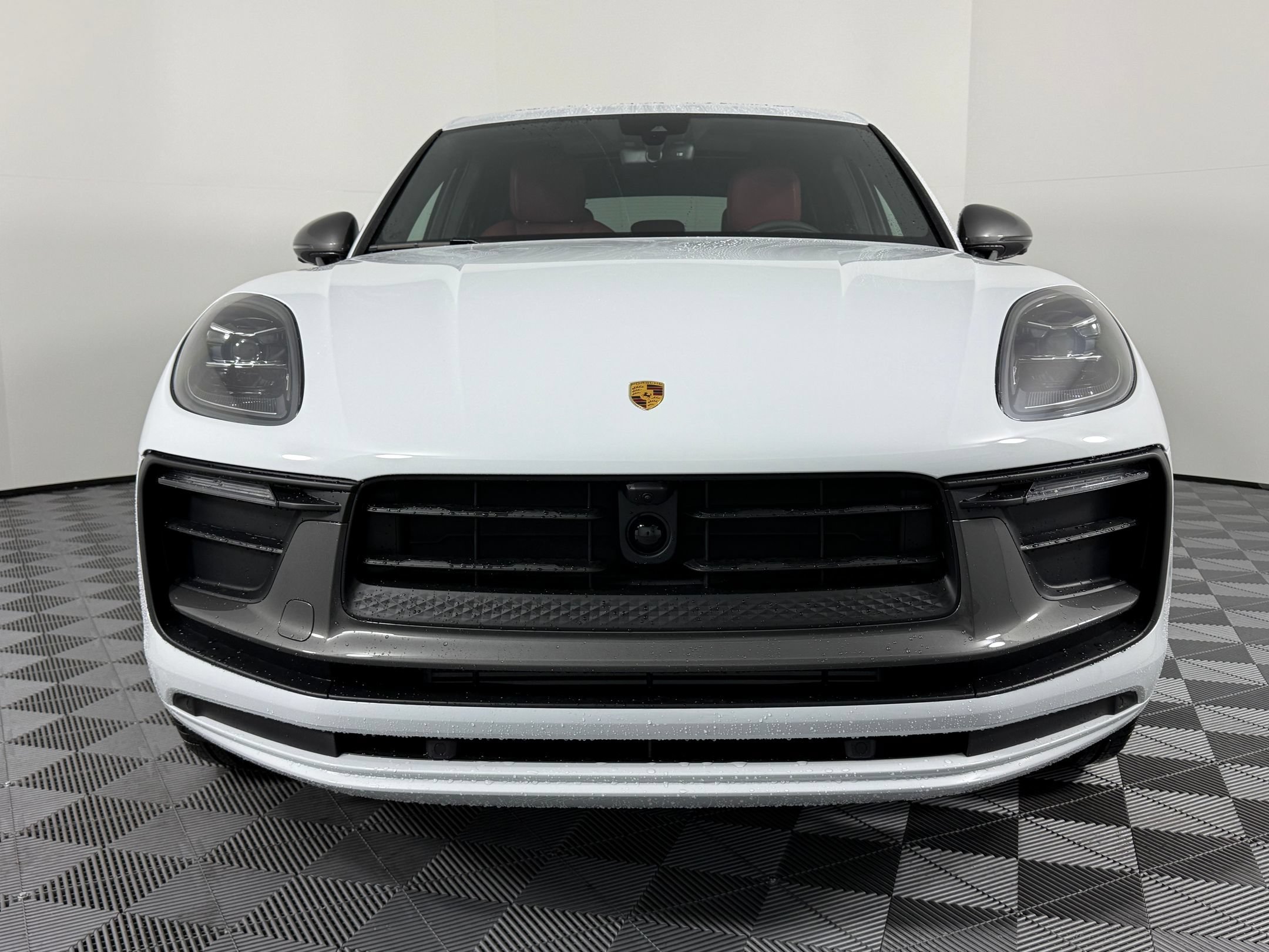 New 2026 Porsche Macan AWD/4WD image 6
