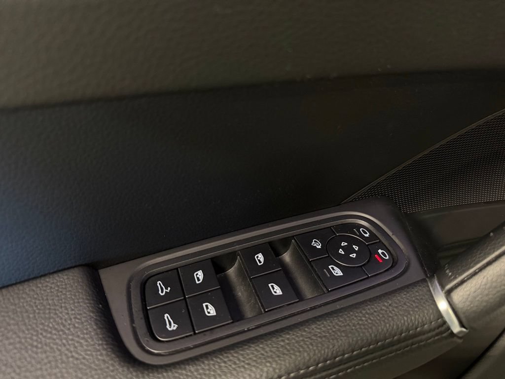 Certified 2023 Porsche Cayenne Platinum Edition AWD/4WD image 8