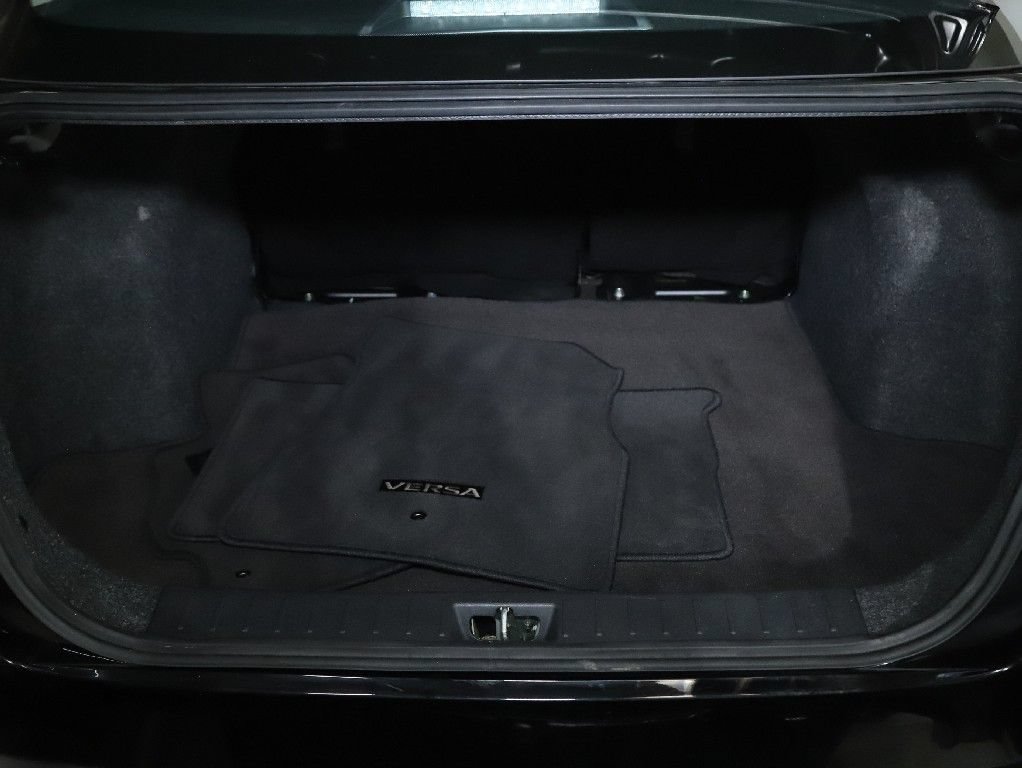 Used 2025 Nissan Versa SV w/ Trunk Package FWD image 29