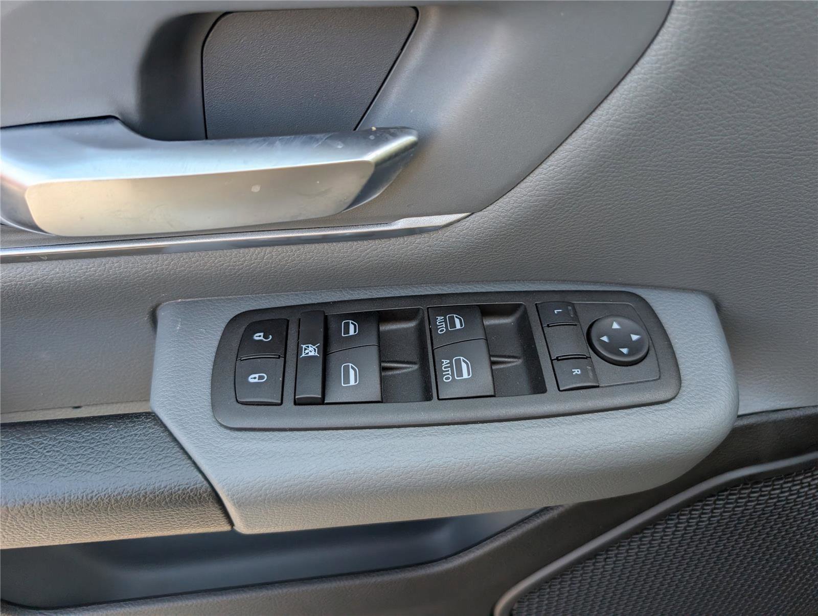 Used 2022 RAM 1500 Big Horn AWD/4WD image 18