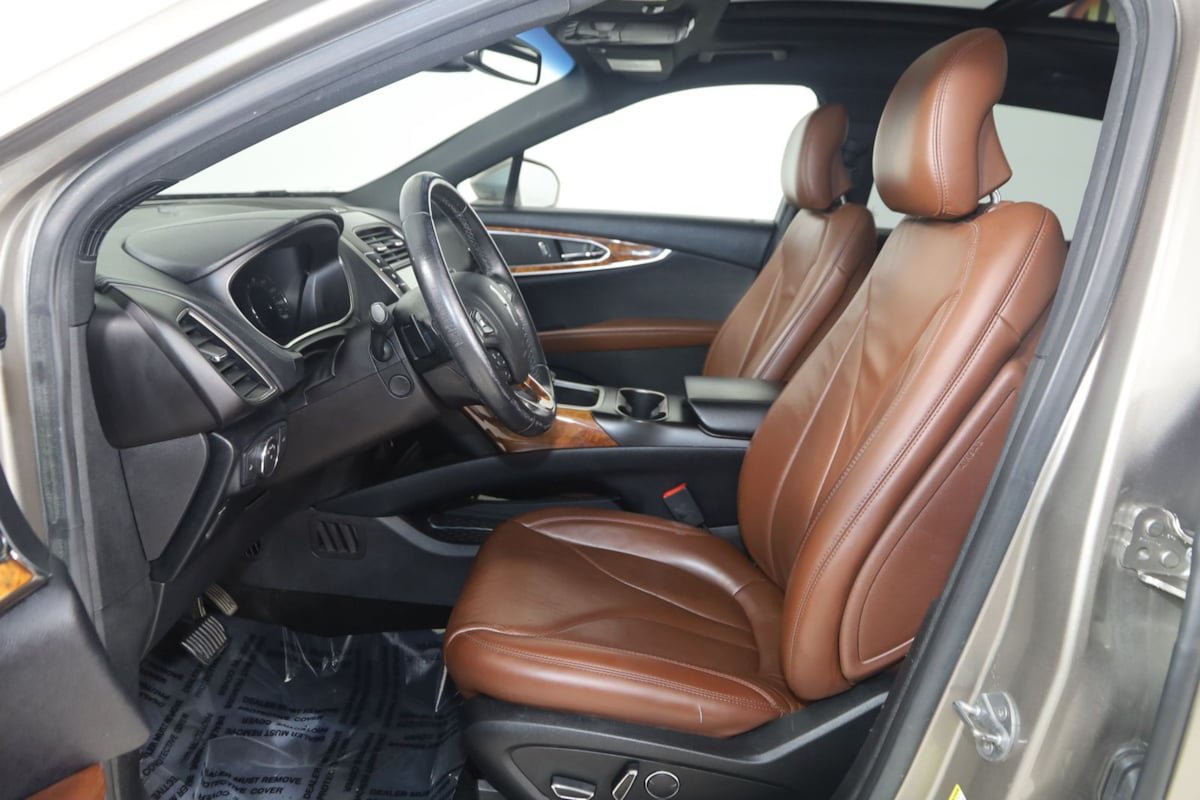 Used 2018 Lincoln MKX Reserve w/ Lincoln MKX Climate Package AWD/4WD image 13