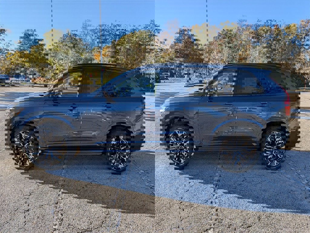 New 2026 Volvo XC90 B6 Ultra w/ Protection Package Premier image 9