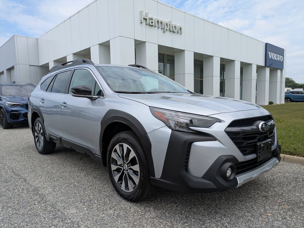 Used 2025 Subaru Outback Limited AWD/4WD image 2