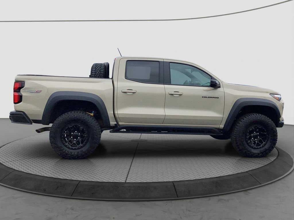 Used 2024 Chevrolet Colorado ZR2 w/ ZR2 Bison Edition image 8