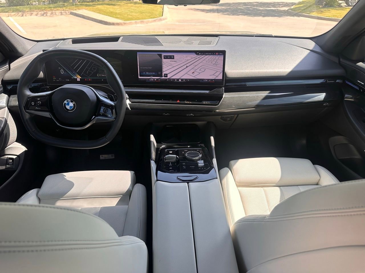 Used 2024 BMW 530i w/ Premium Package image 21