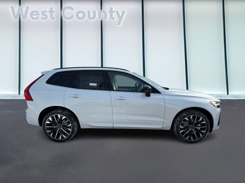 New 2026 Volvo XC60 B5 Ultra w/ Climate Package image 2