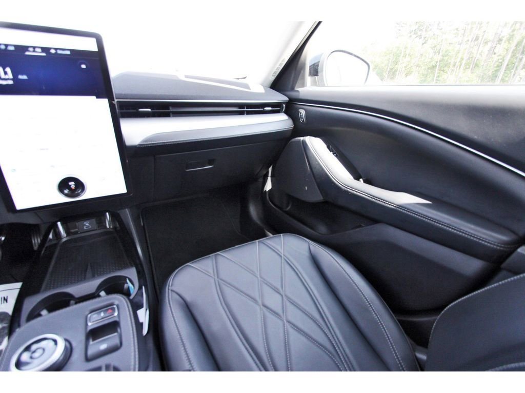 Used 2023 Ford Mustang Mach-E Select image 12