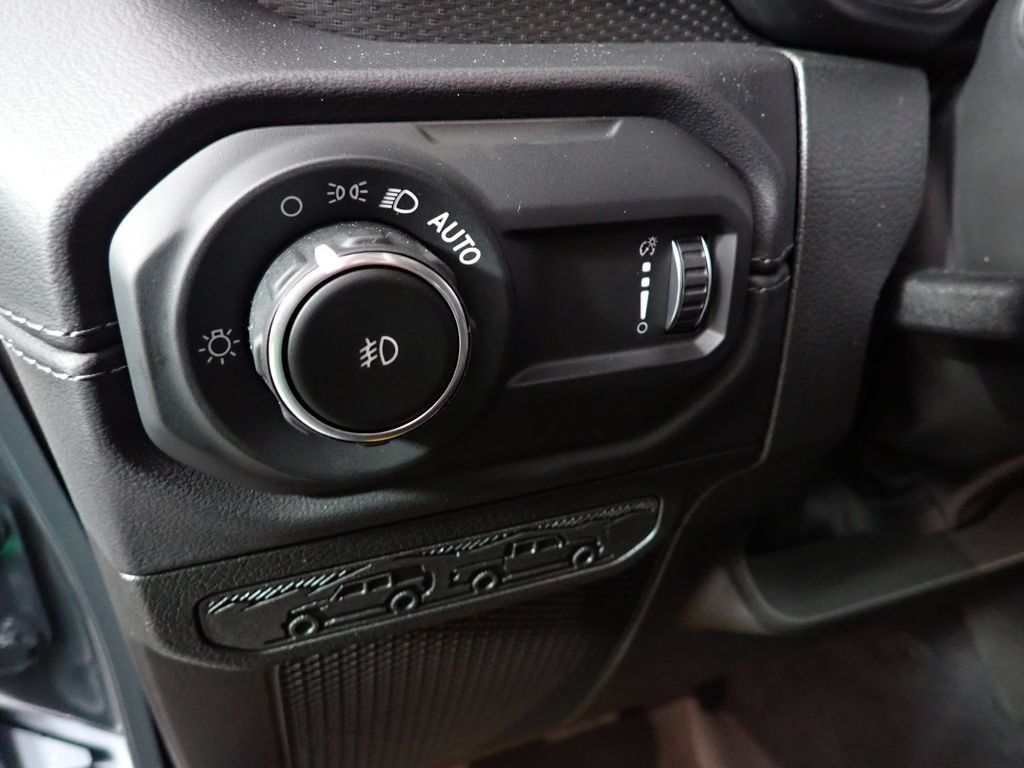 New 2026 Jeep Wrangler Unlimited Rubicon AWD/4WD image 24