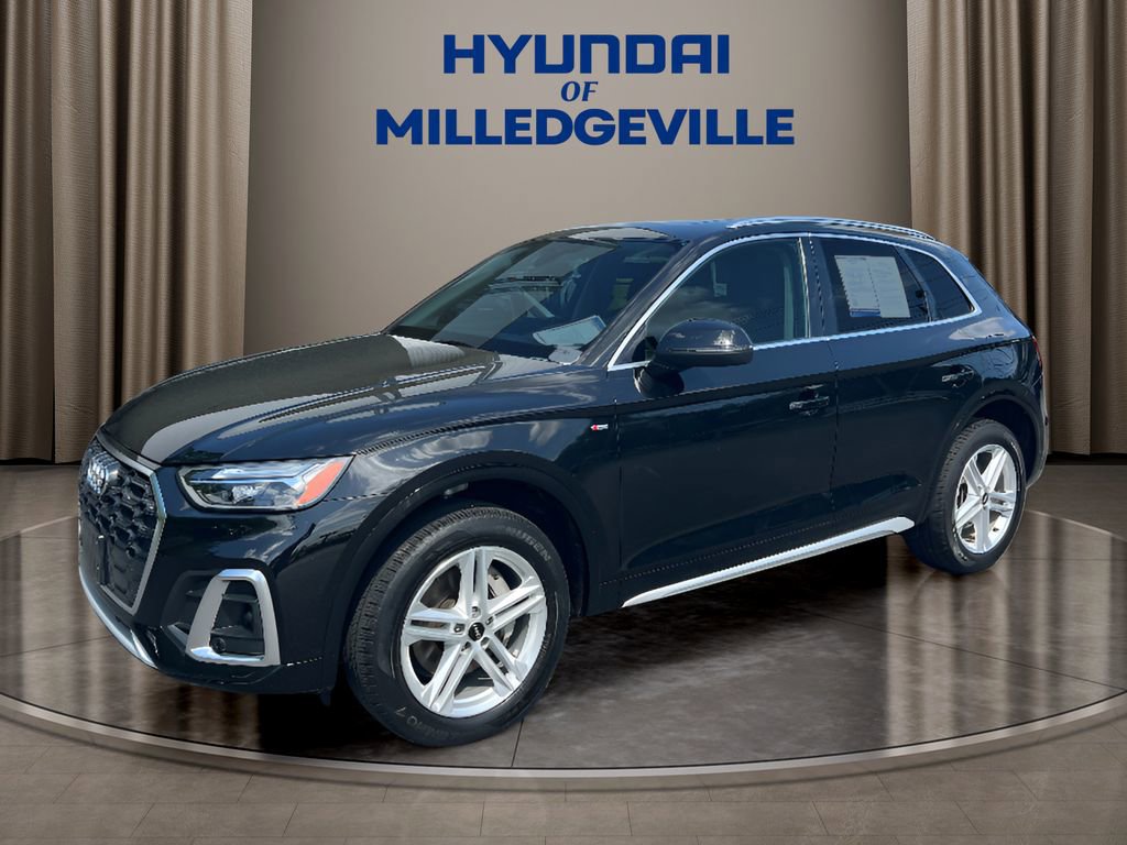 Used 2023 Audi Q5 e Premium Plus w/ Premium Plus Package image 2