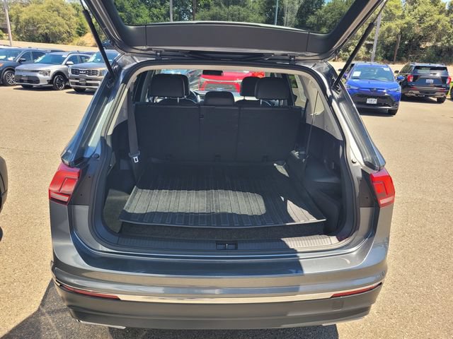 Used 2018 Volkswagen Tiguan SE FWD image 8