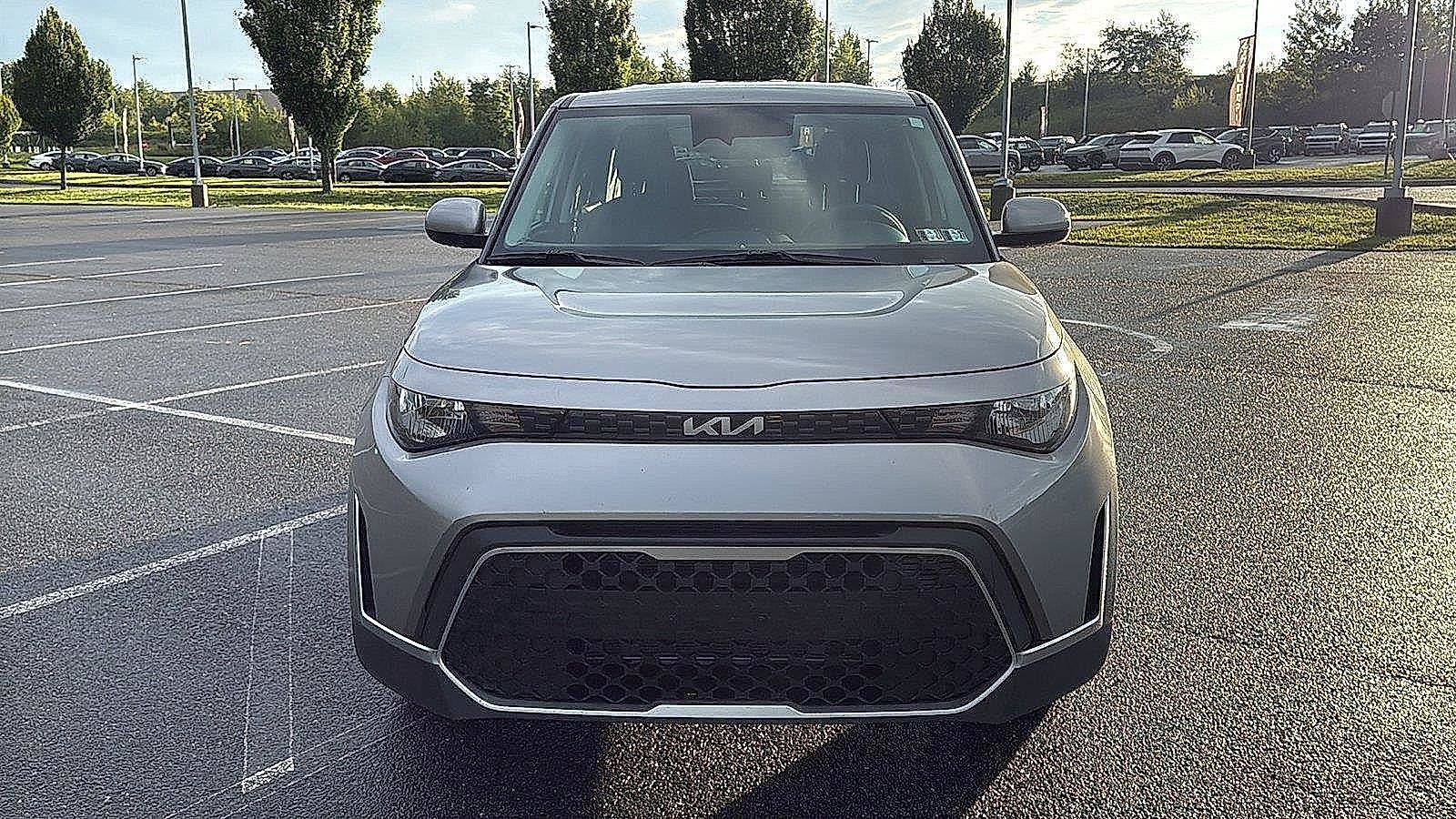 Used 2023 Kia Soul LX w/ Option Group 015 FWD image 13