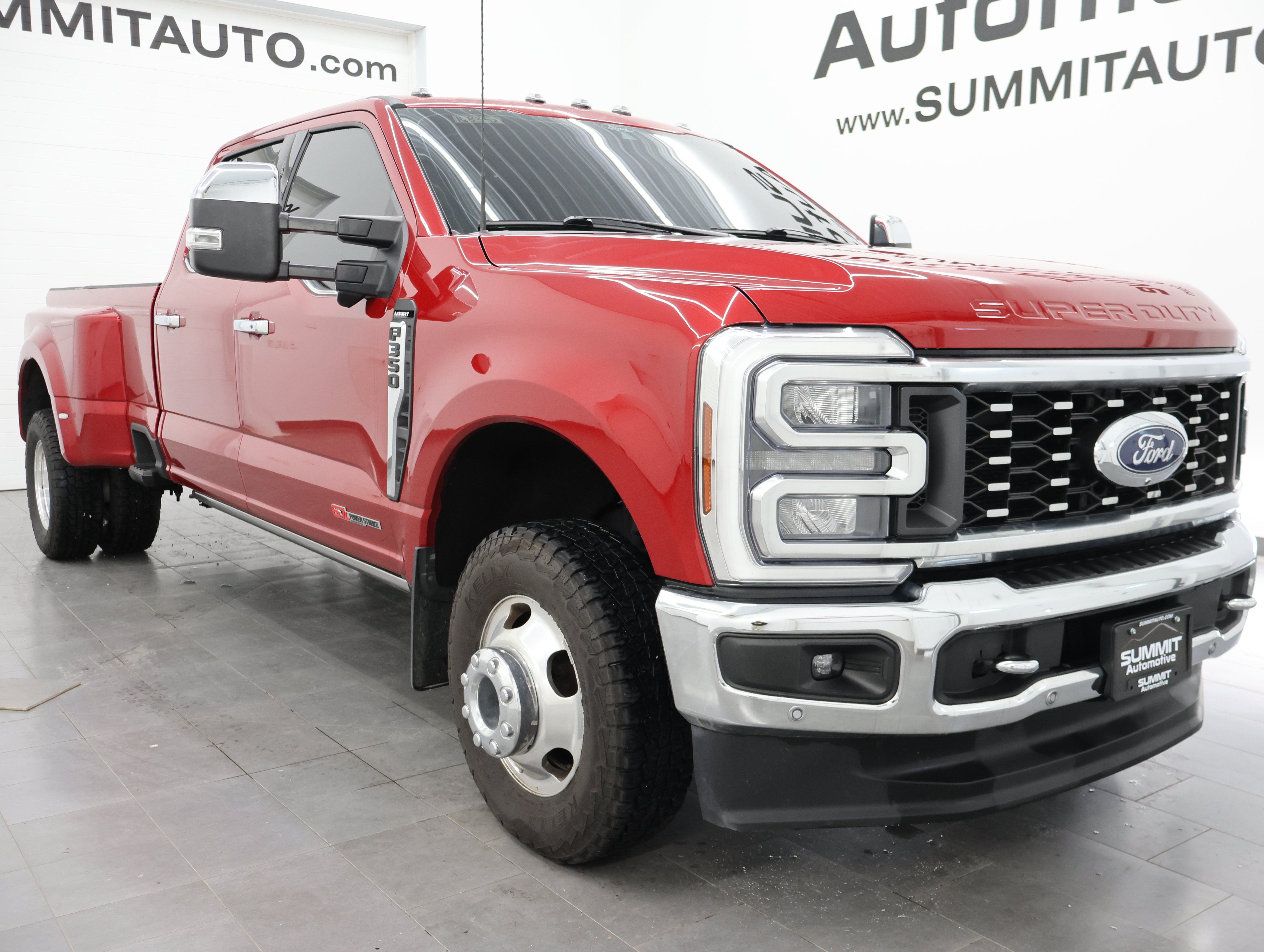 Used 2024 Ford F350 Lariat w/ Lariat Ultimate Package AWD/4WD image 2