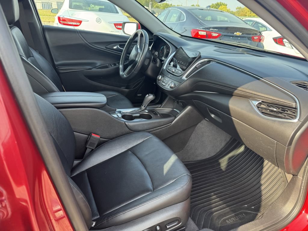 Used 2016 Chevrolet Malibu LT w/ Leather Package image 12